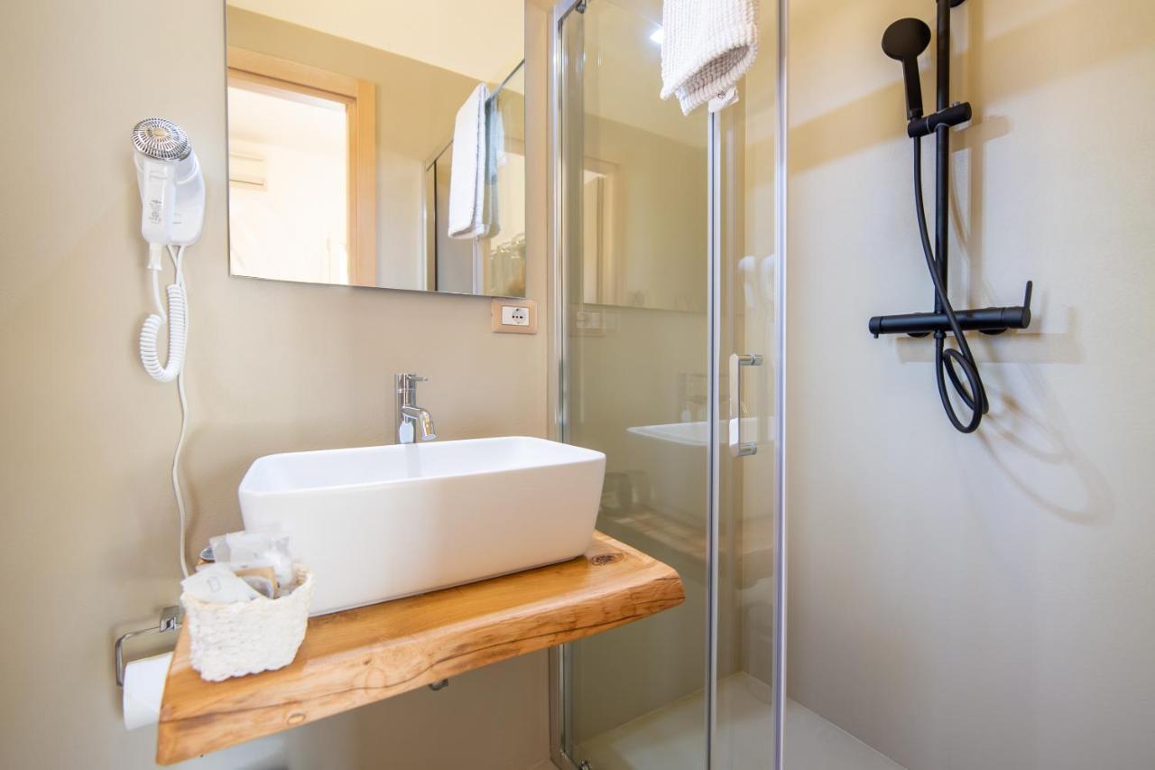 One-Bedroom Apartment,1118005896:JPEG